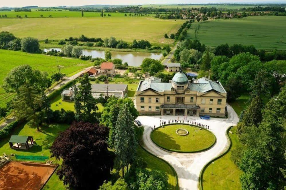 Chateau Kotera Ratboř Kültér fotó